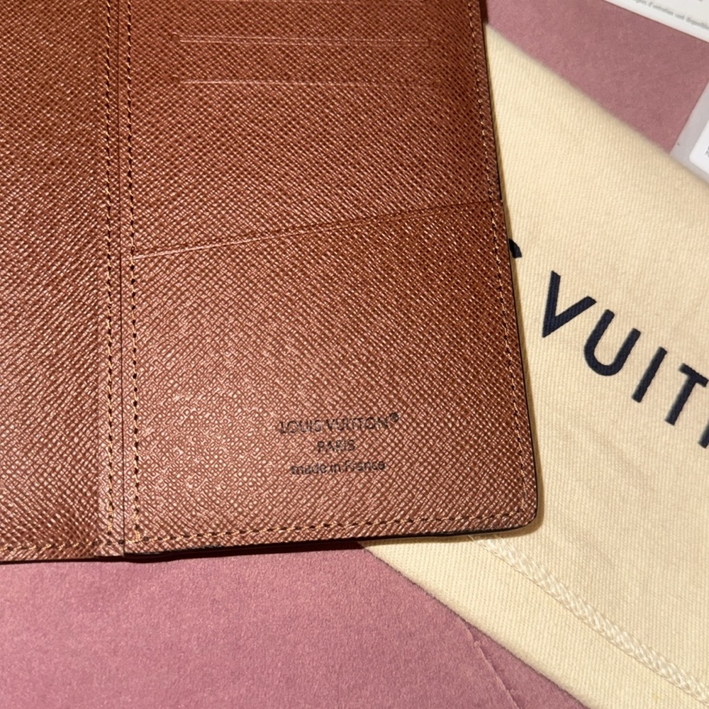 Louis Vuitton Brown monogram brazza Wallet - Picture 12 of 14